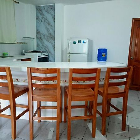 Teresita'S House Suites Con Cocina Privada プエルト・バケリソ・モレノ エクステリア 写真