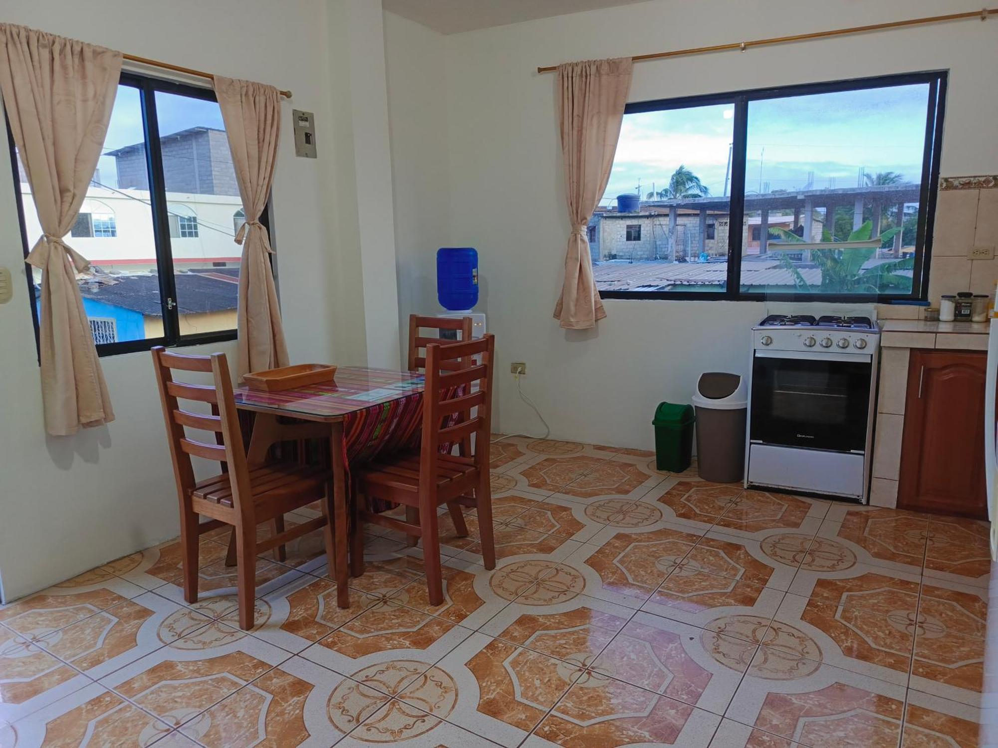 Teresita'S House Suites Con Cocina Privada プエルト・バケリソ・モレノ エクステリア 写真